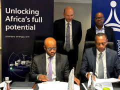 Necsa Group CEO Loyiso Tyabashe and Siemens Energy Chairman and Managing Director for Southern and Eastern Africa Thabo Molekoa sign an MoU covering potential cooperation on small modular reactors.
